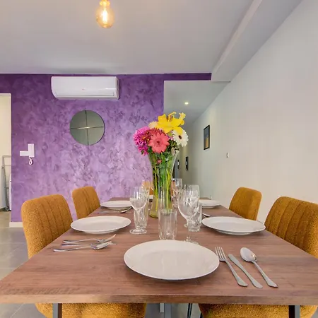 Apartment Kuya 3br Modern By Jl *
