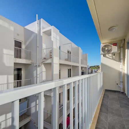 Apartment Kuya 3br Modern By Jl Is-Swieqi