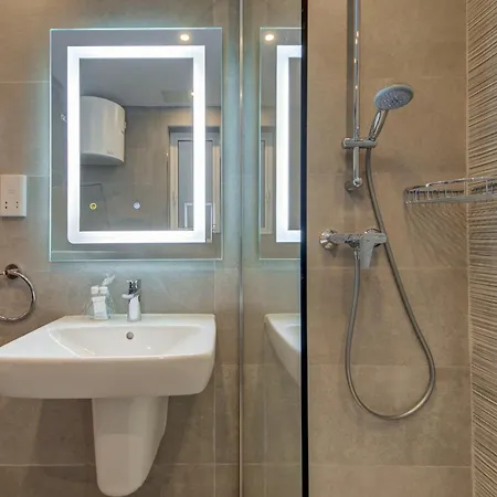 Kuya Suites - Minutes To The St Julian'S City Centre By Haven And Keys Malta *