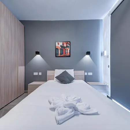 Kuya Suites - Minutes To The St Julian'S City Centre By Haven And Keys Malta *