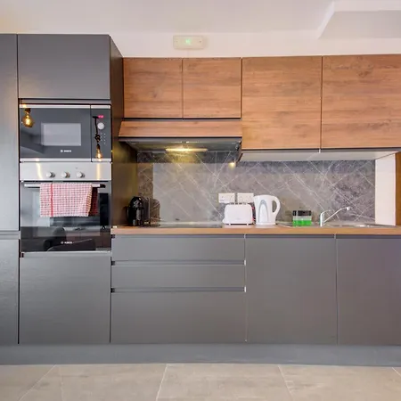 Kuya Suites - Minutes To The St Julian'S City Centre By Haven And Keys Malta *