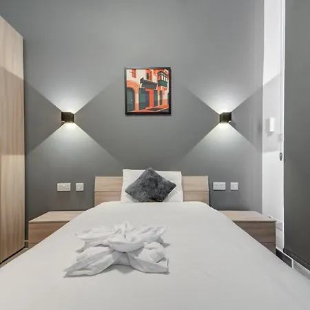 Kuya Suites - Minutes To The St Julian'S City Centre By Haven And Keys Malta *