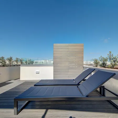 Kuya - Minutes To The St Julian's Centre By Haven And Keys Malta Apartament