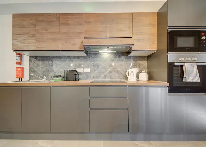 Apartament Kuya - Minutes To The St Julian's Centre By Haven And Keys Malta *
