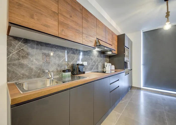 Apartament Kuya - Minutes To The St Julian's Centre By Haven And Keys Malta *