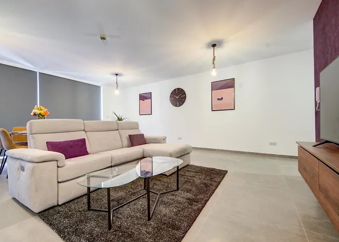 Kuya - Minutes To The St Julian's Centre By Haven And Keys Malta