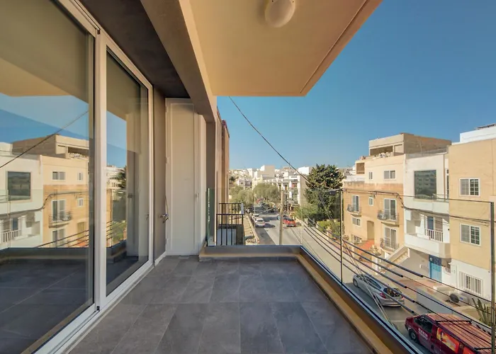 Kuya - Minutes To The St Julian's Centre By Haven And Keys Malta Appartement Is-Swieqi