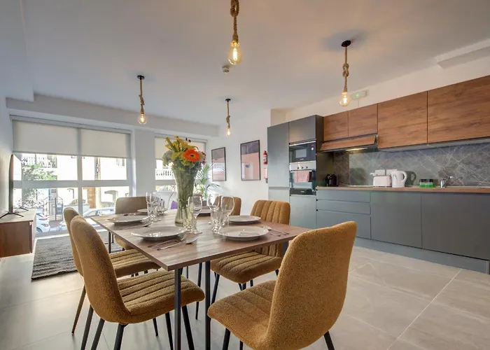 Kuya - Minutes To The St Julian's Centre By Haven And Keys Malta