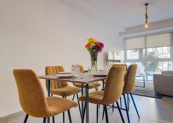 Kuya - Minutes To The St Julian's Centre By Haven And Keys Malta Apartament *