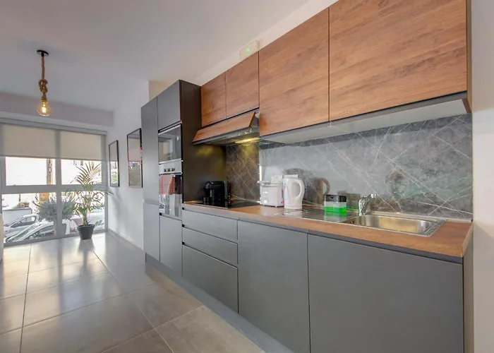 Appartement Kuya - Minutes To The St Julian's Centre By Haven And Keys Malta *