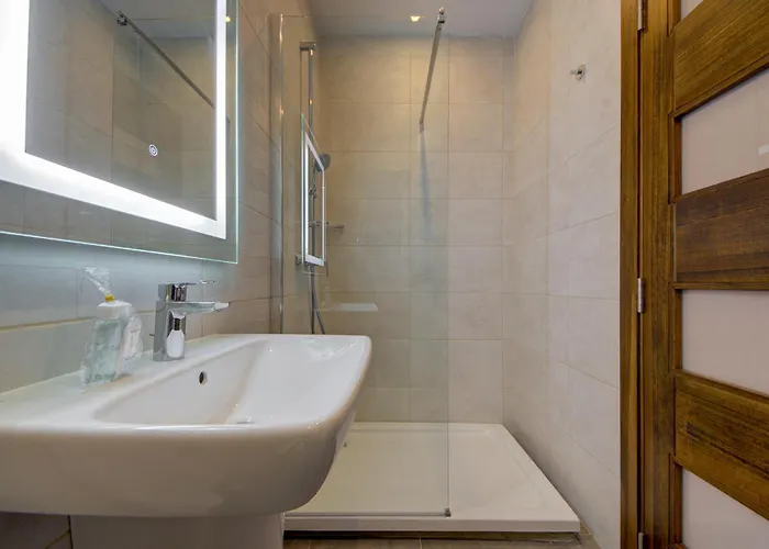 Apartament Kuya - Minutes To The St Julian's Centre By Haven And Keys Malta Is-Swieqi