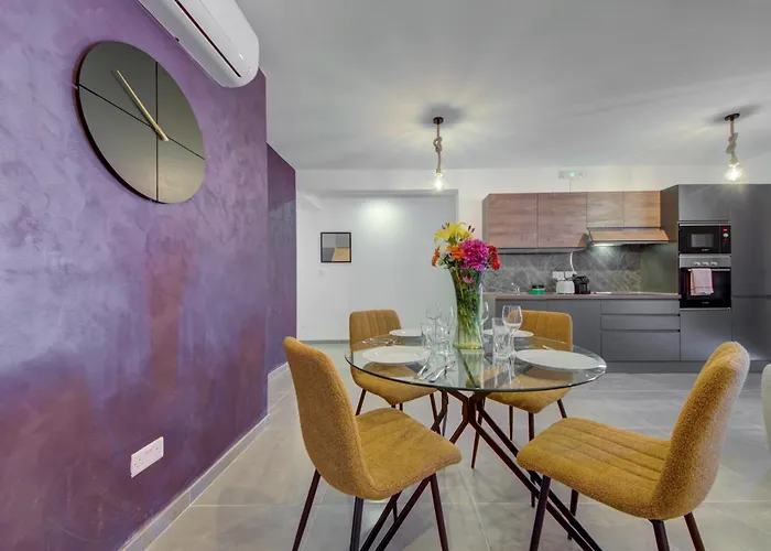 Kuya - Minutes To The St Julian's Centre By Haven And Keys Malta Apartament