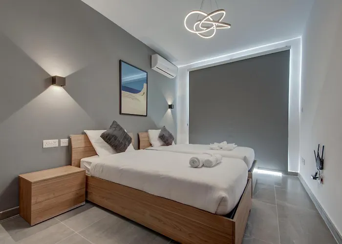 Kuya - Minutes To The St Julian's Centre By Haven And Keys Malta Apartament